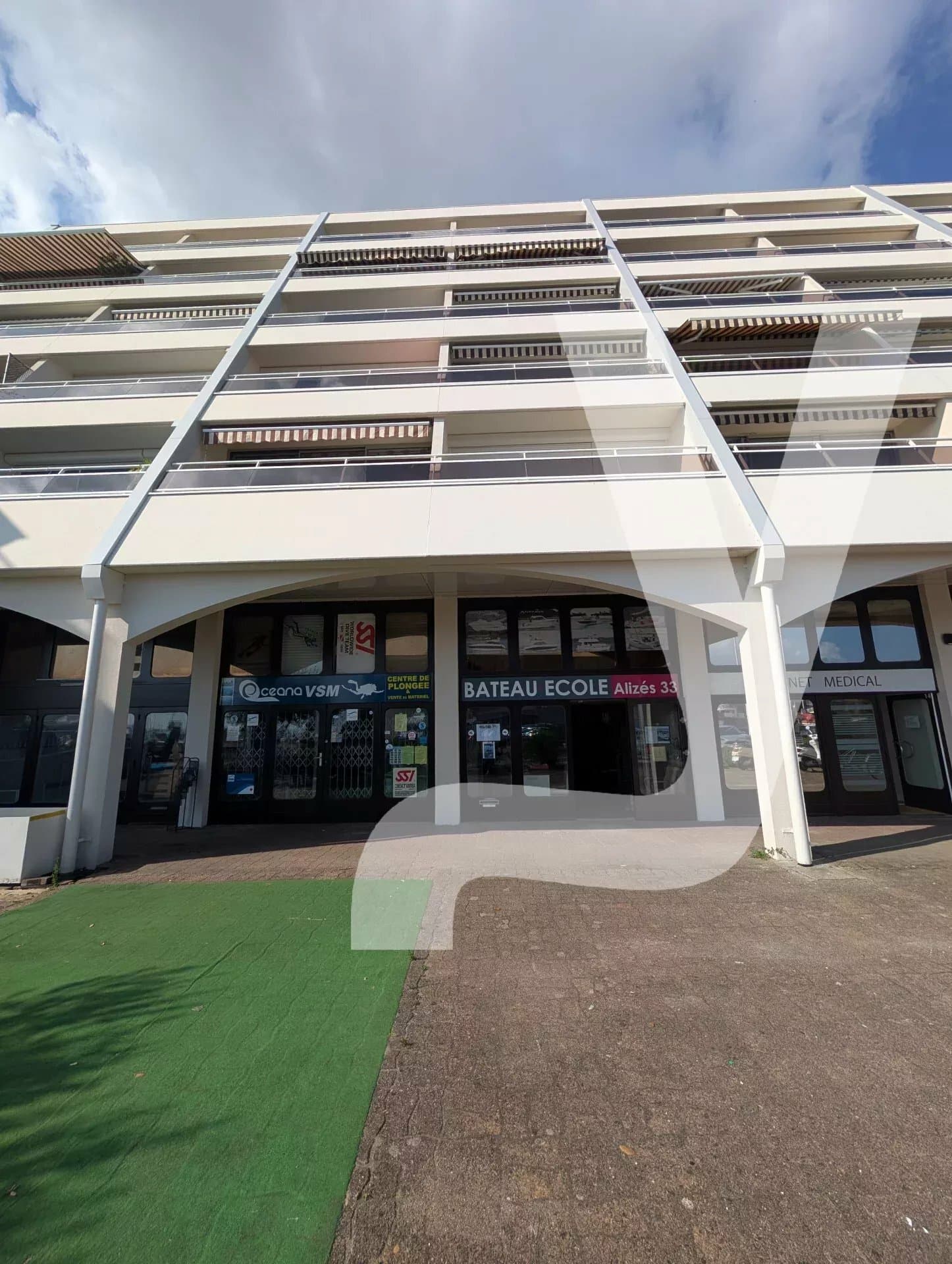 Local commercial – 132 m² – Arcachon PORT