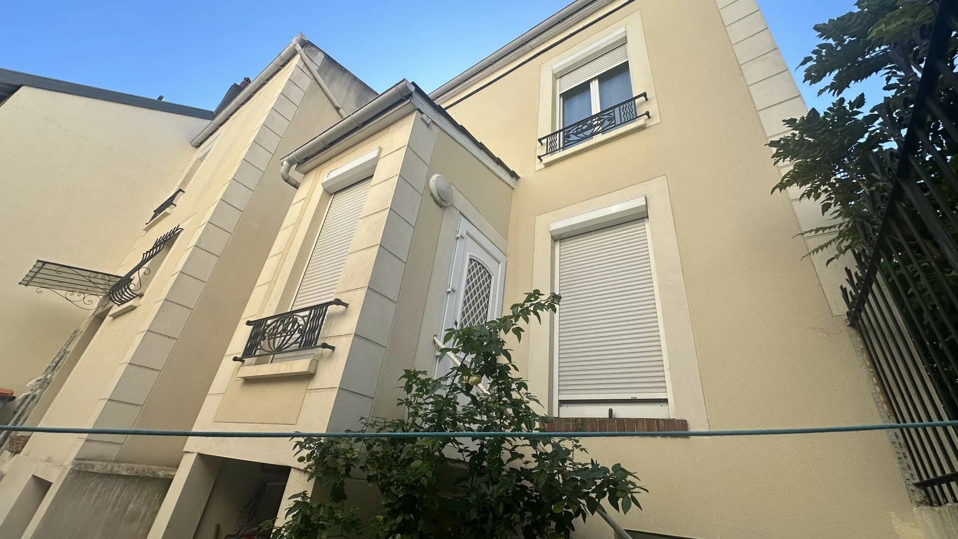 Pavillon de 120m² composé de 2 logements