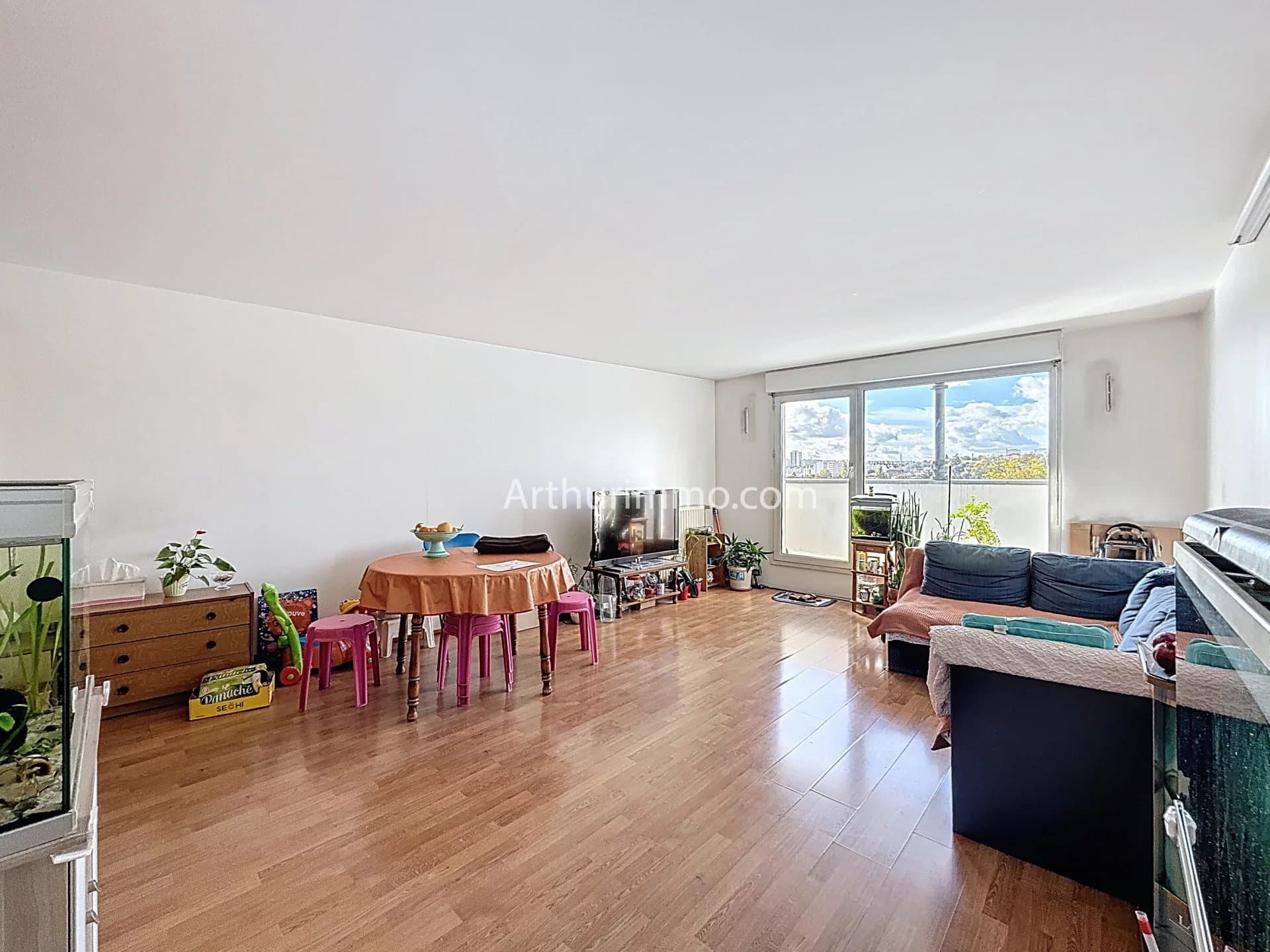 Appartement 3 pièces lumineux avec balcon et parking