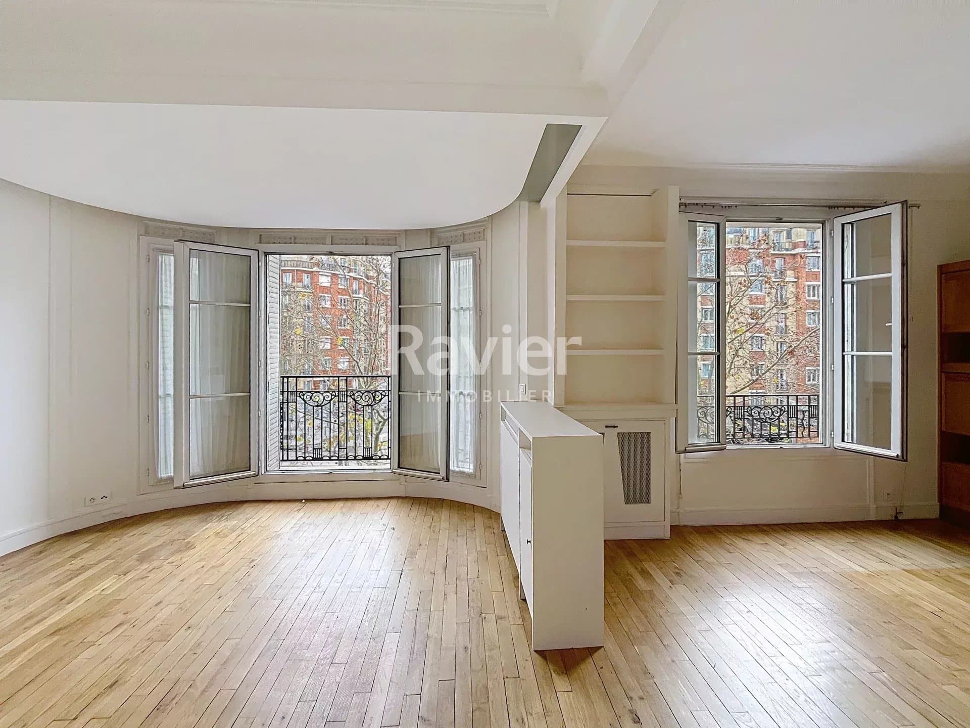 BOULEVARD BRUNE / PORTE D'ORLEANS - 3ème ETAGE - 4 PIECES - 97.85 M²