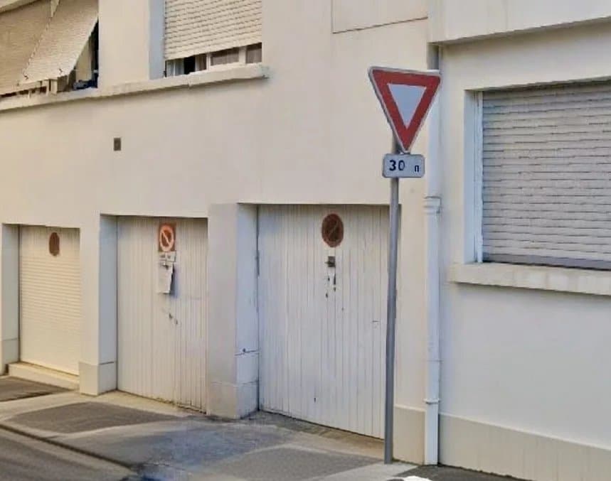 Garage de plain-pied - Quartier des Fleurs - Nice