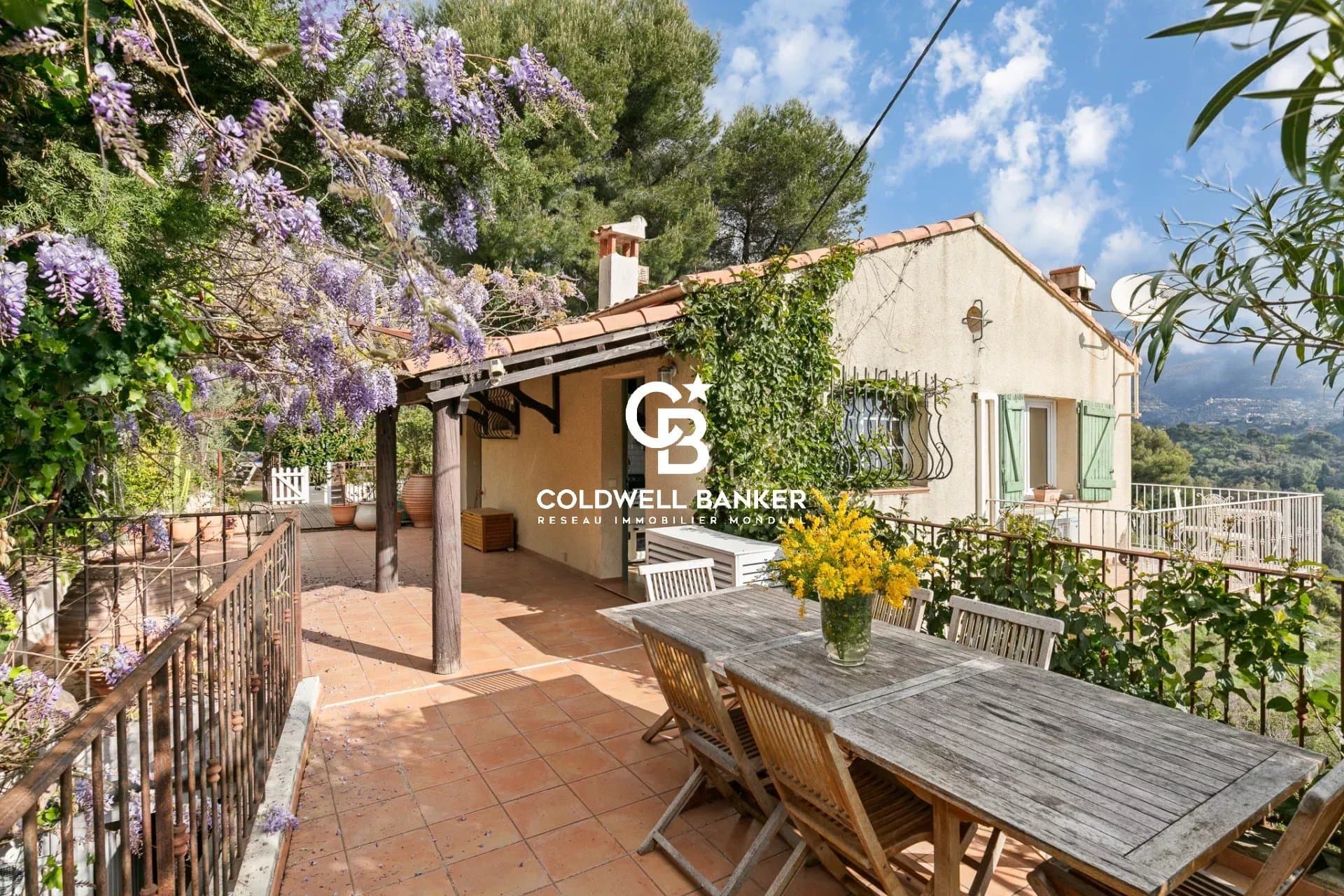 Roquebrune-Cap-Martin – Maison sur 4 niveaux avec dépendances, piscine, terrasse et vue mer – Proche Monaco
