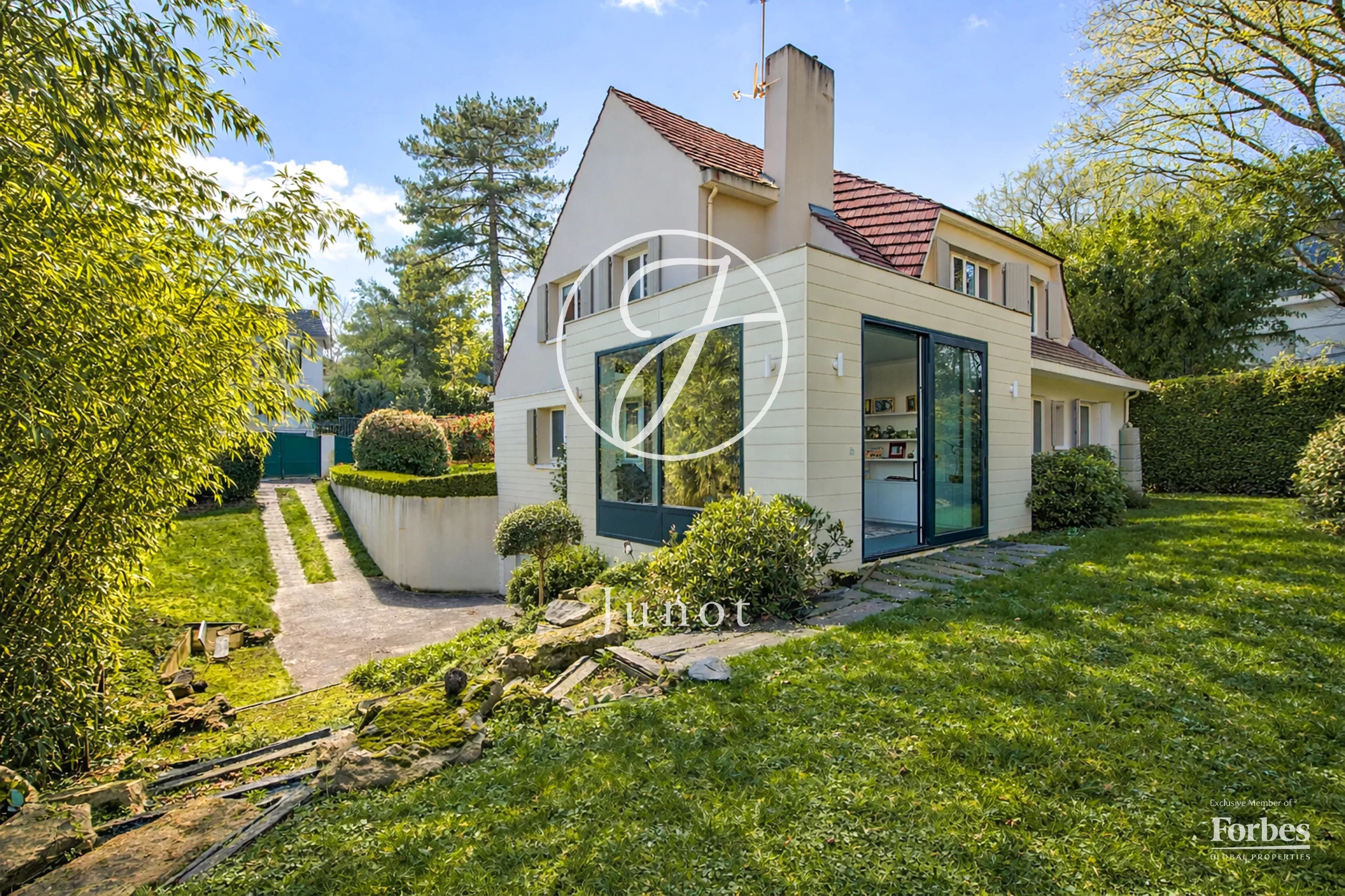 La Celle Saint-Cloud - LES GRESSETS - Maison à vendre - 220m² - 5/6 chambres - Terrain de 932m².