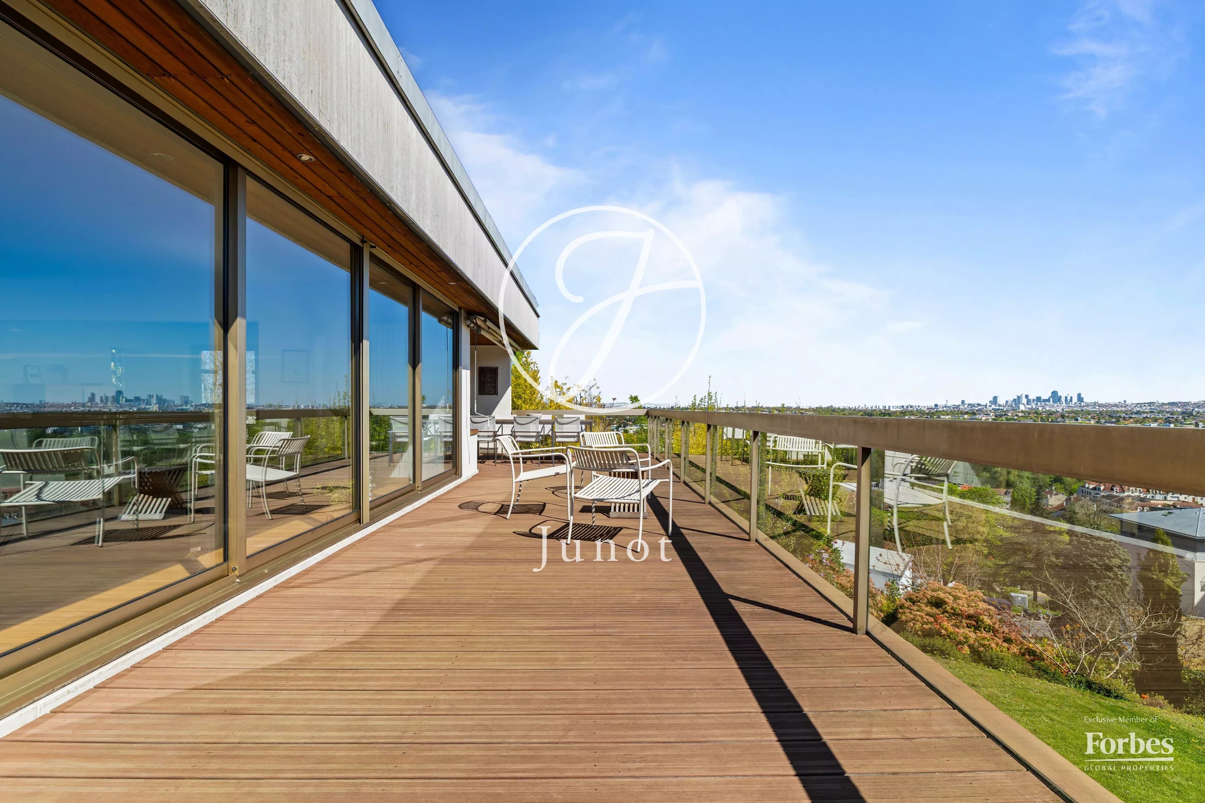 Marly-le-Roi - EST - Maison - 5 chambres - 357m² - Terrain 1 641m² - Vue panoramique.