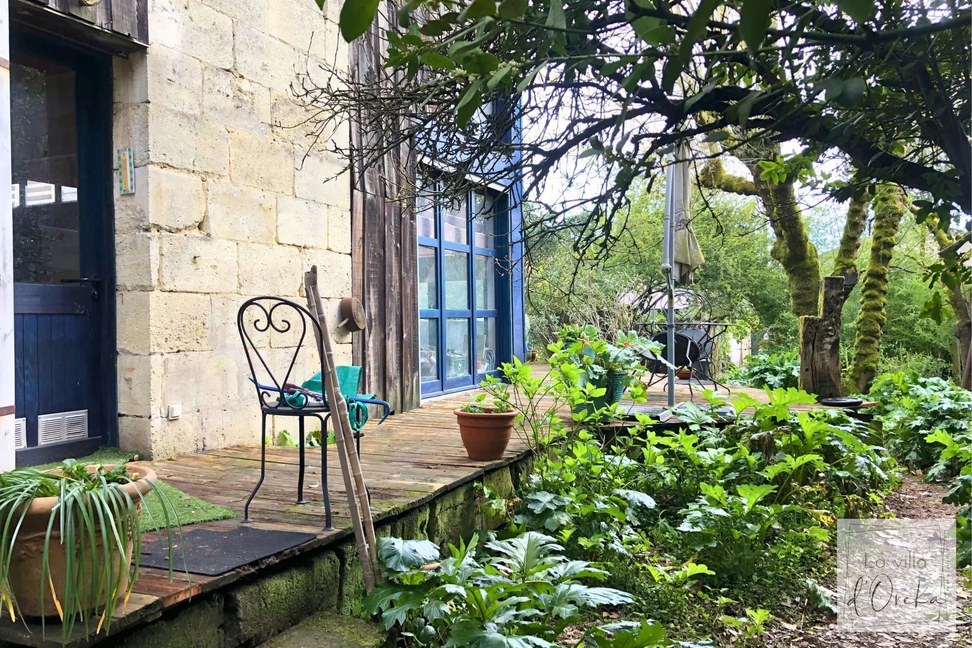Echoppe 1900 de 204m2 avec 5 chambres et jardin à rénover