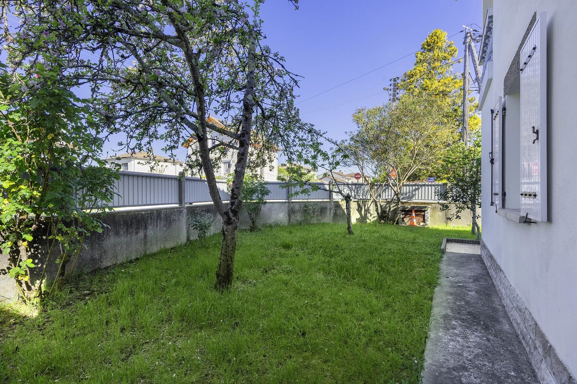 Maison familiale avec jardin proche centre-ville