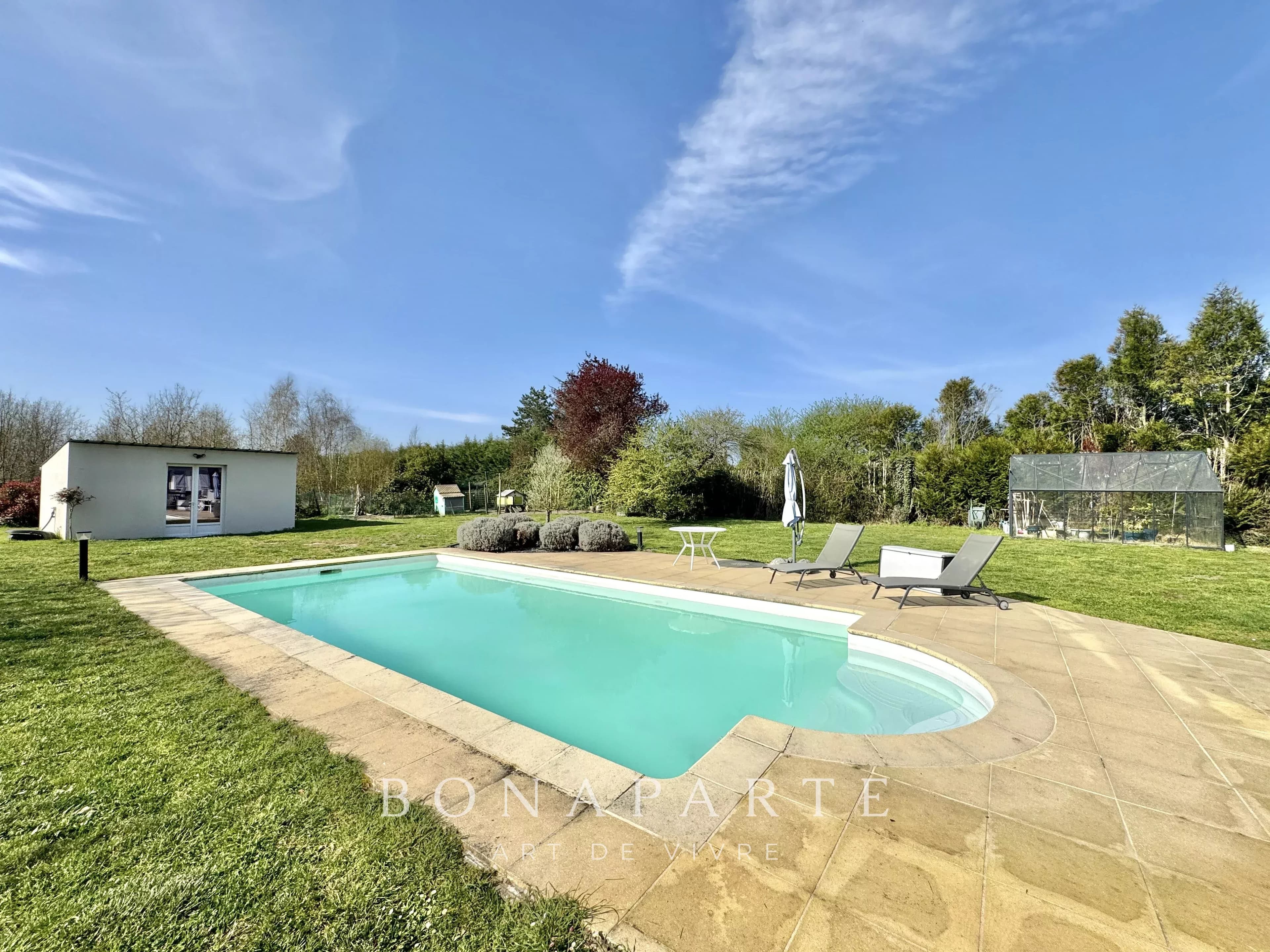 ALLONNES - MAISON FAMILIALE - 199 m²