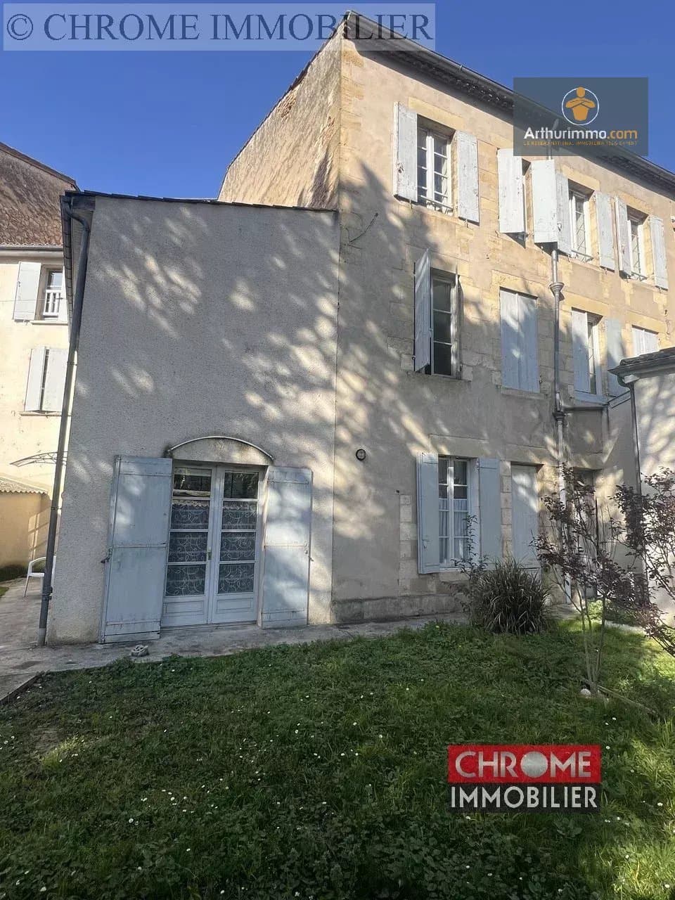 Immeuble de rapport avec 7 appartements et 2 locaux commerciaux