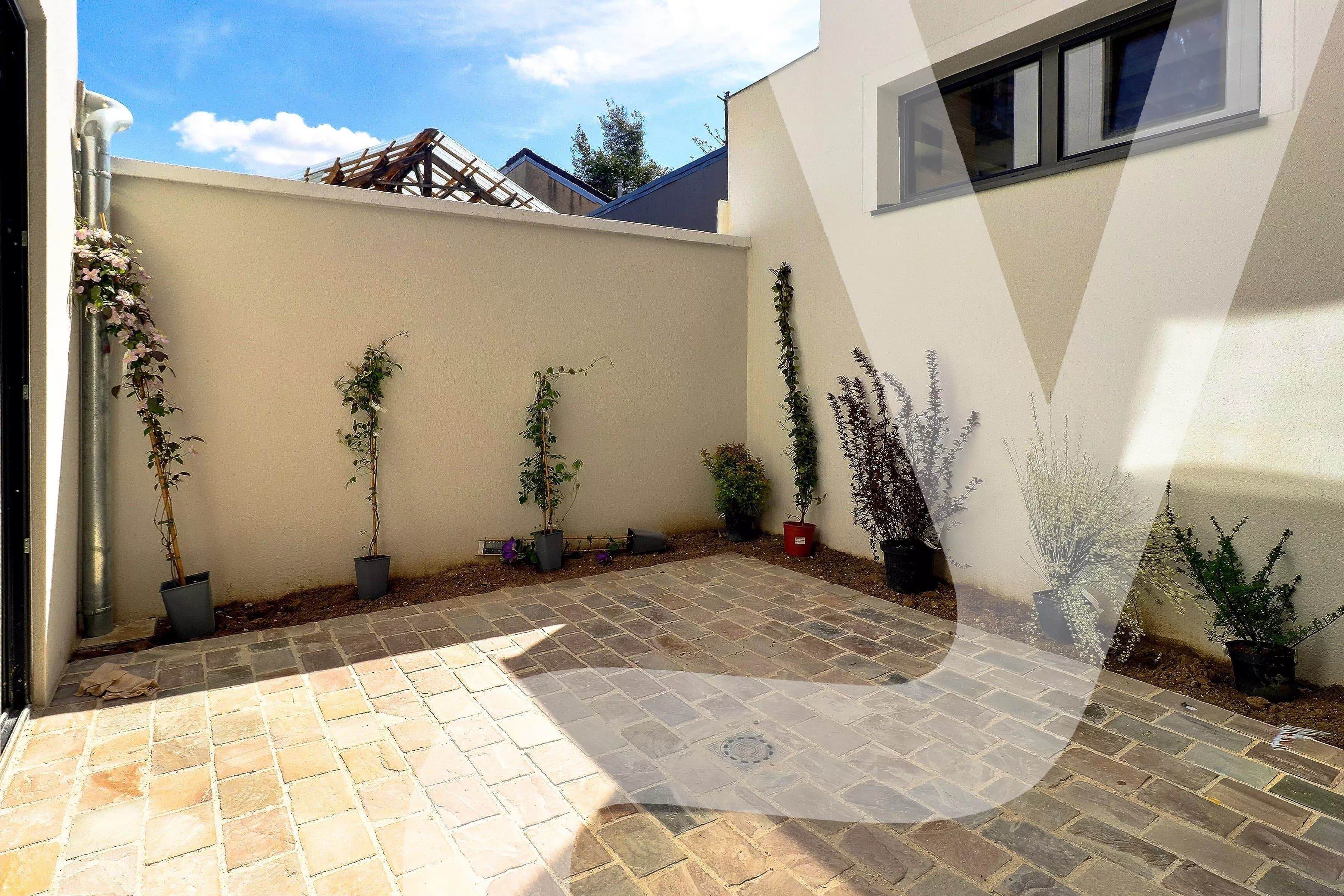 MAGNIFIQUE LOFT AVEC TERRASSE - 5 pièces - Bas Montreuil