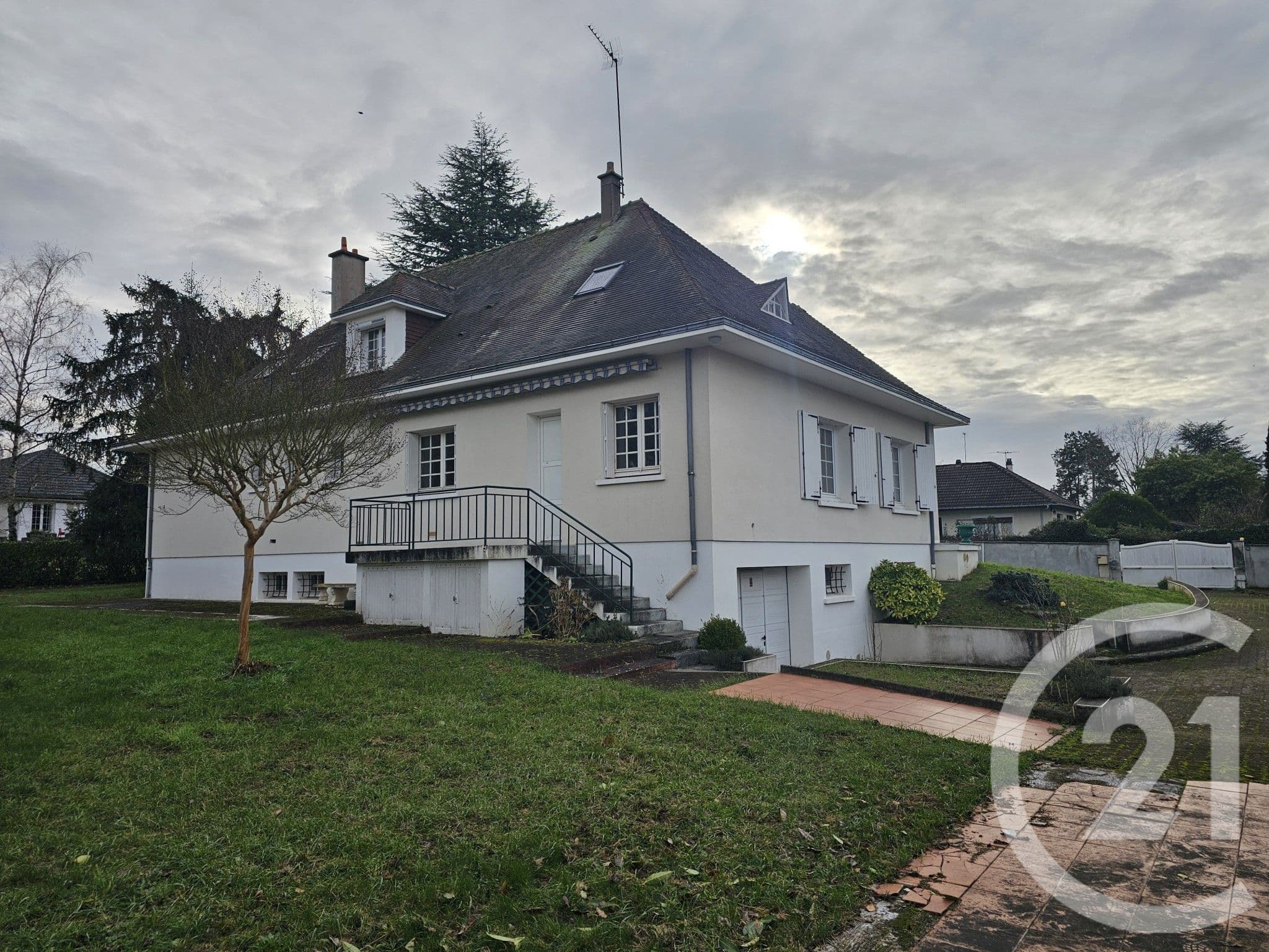 House 9 pièces 221m² Châtellerault