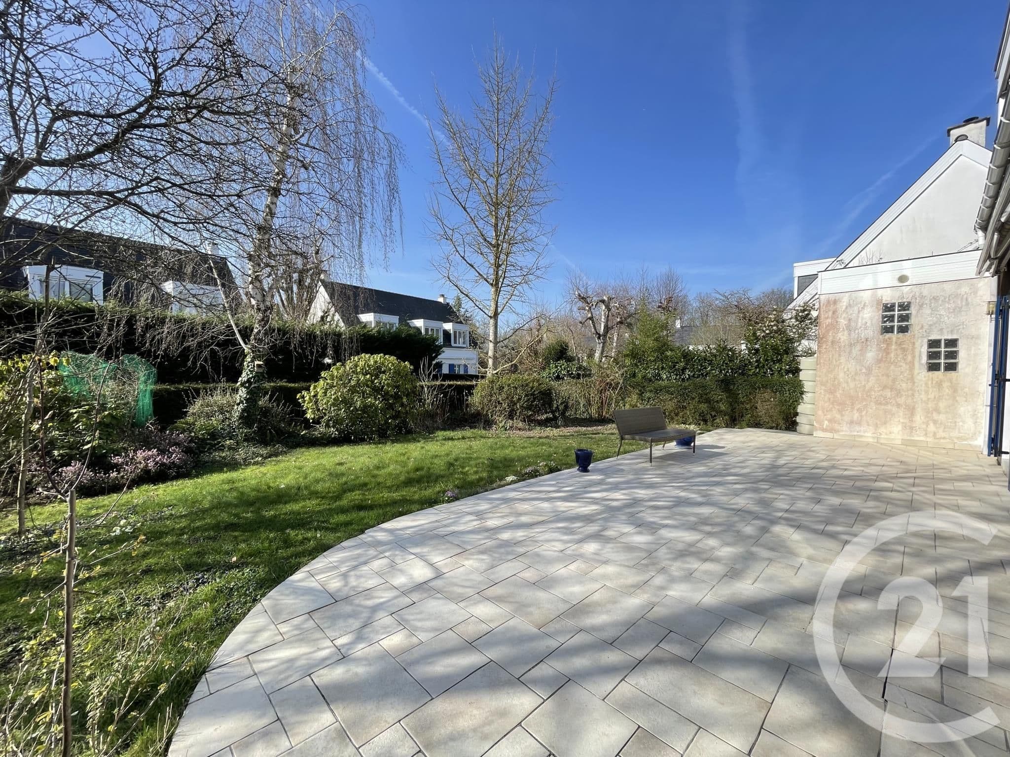 House 6 pièces 137m² Élancourt