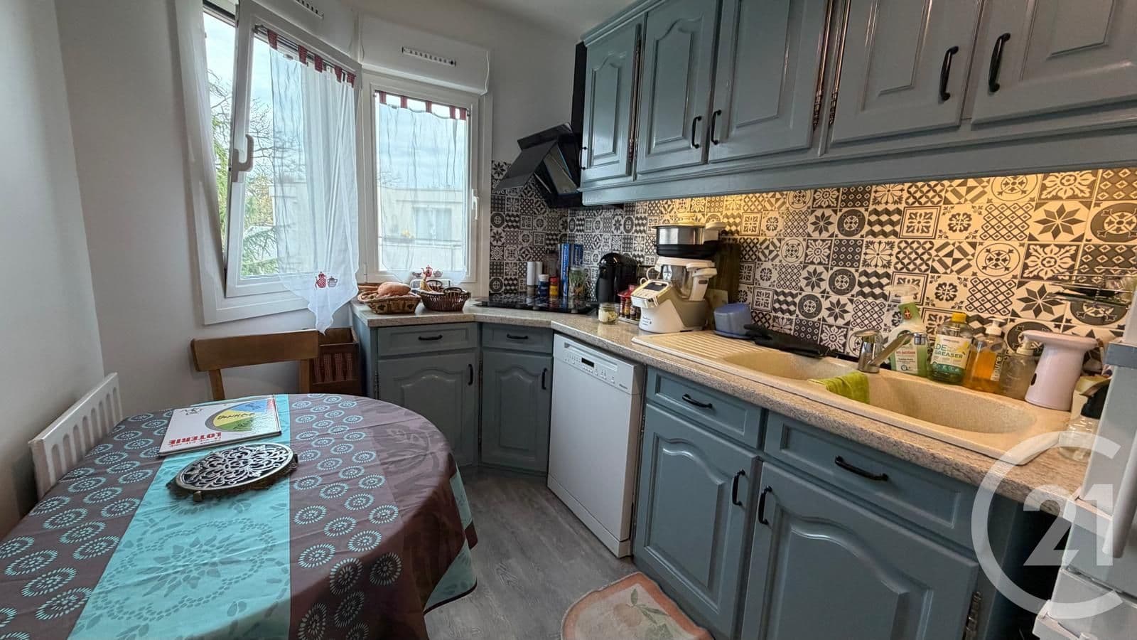 Flat 4 pièces 77m² Évry