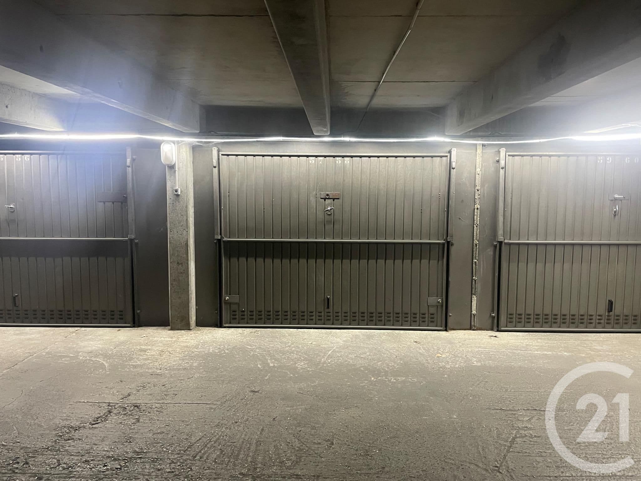 Parking 1 pièces 37m² Lyon 3e