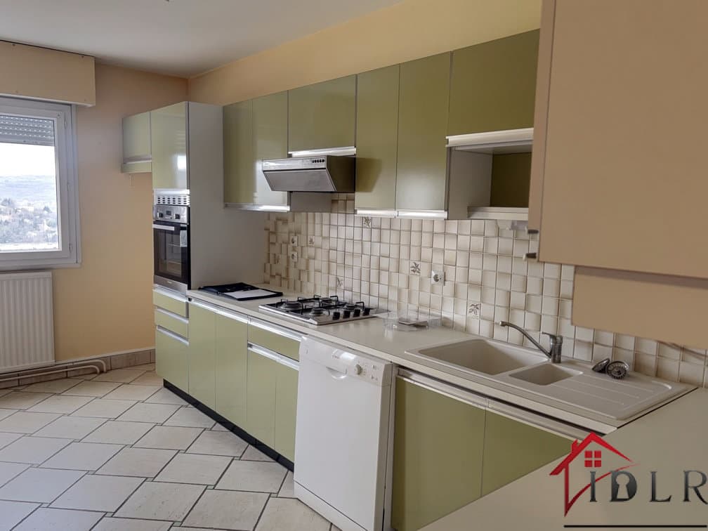 Appartement F4 avec terrasse