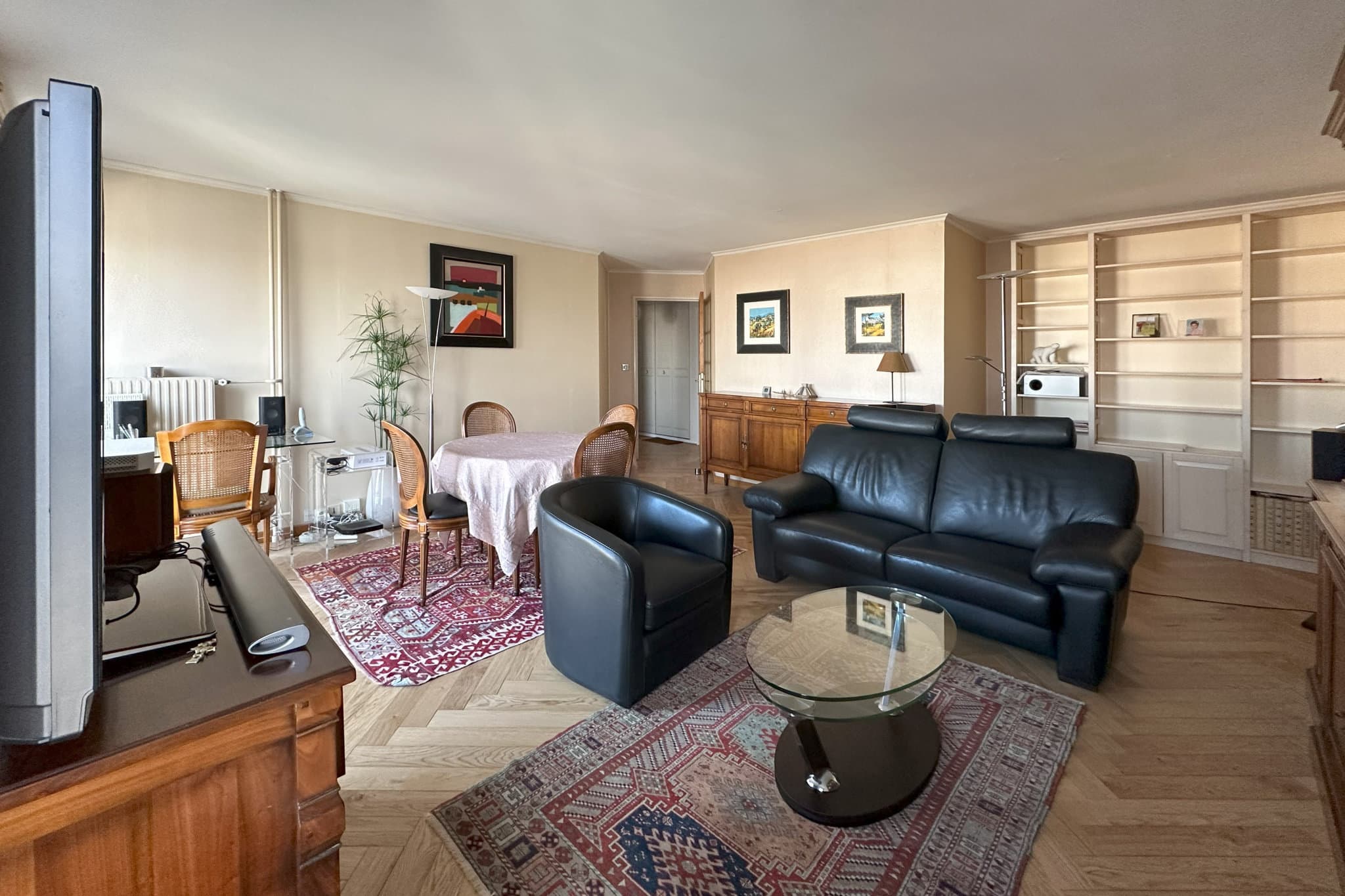 Appartement traversant de 4 pièces sur 90,98 m2 Carrez avec