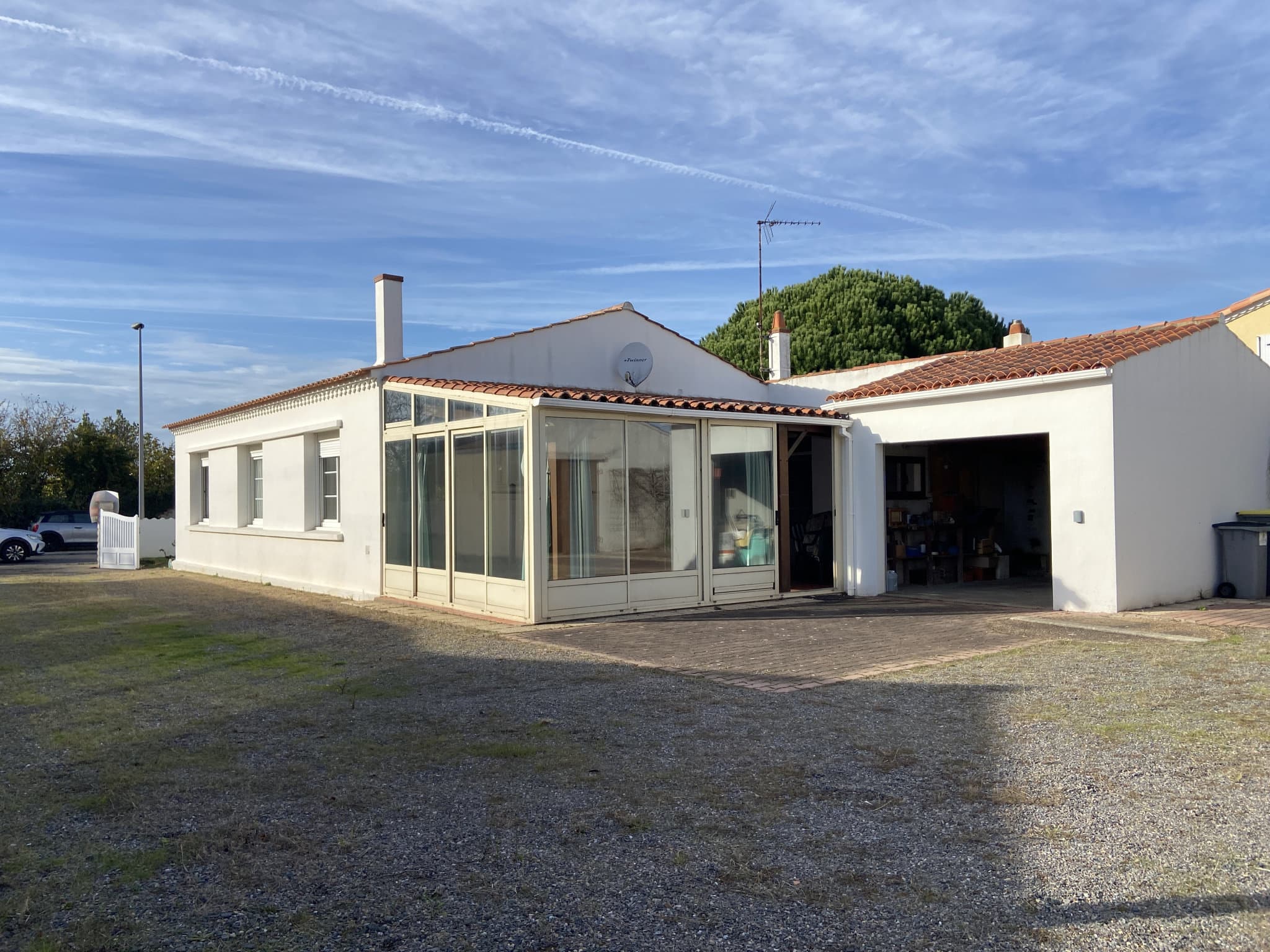 Ensemble immobilier Terrains, Maison, dépendances et grange