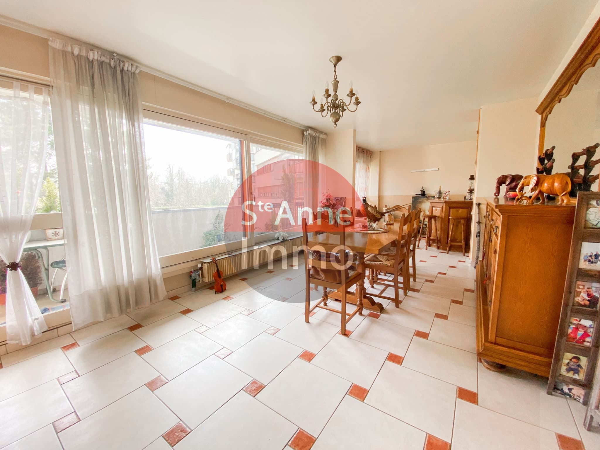 APPARTEMENT - 4 PIECES - 88m2- TERRASSE
