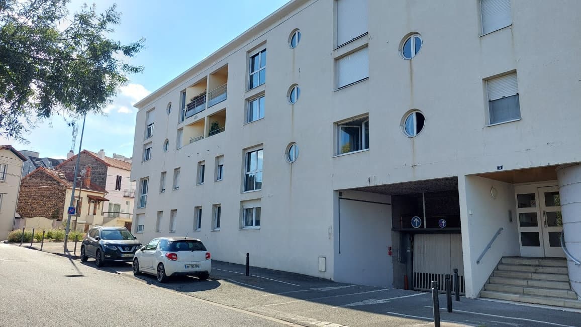 Parking en sous sol rue de la Pradelle