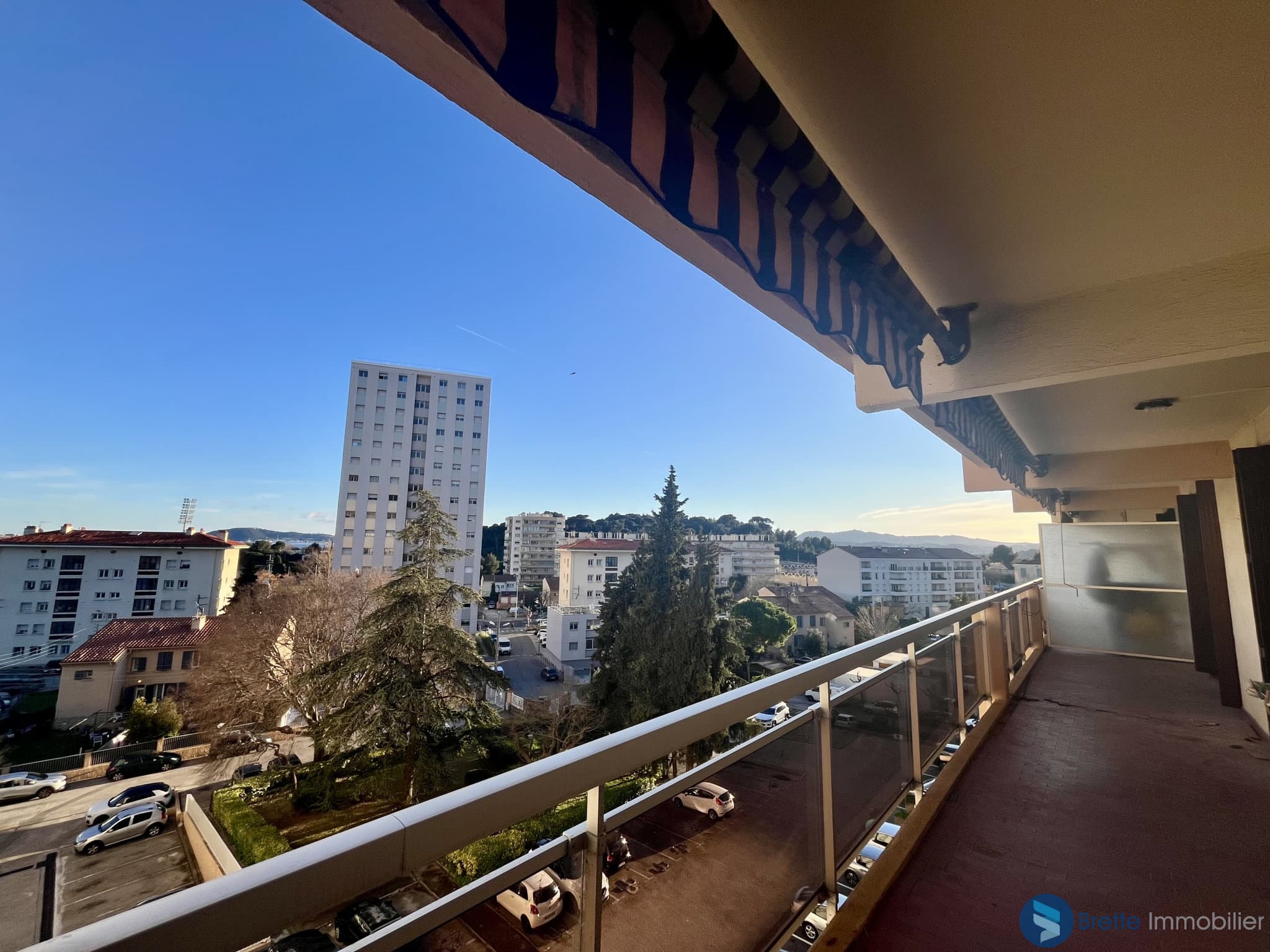 TOULON PONT NEUF - BON RENCONTRE APPARTEMENT T4 89 M2 AVEC T