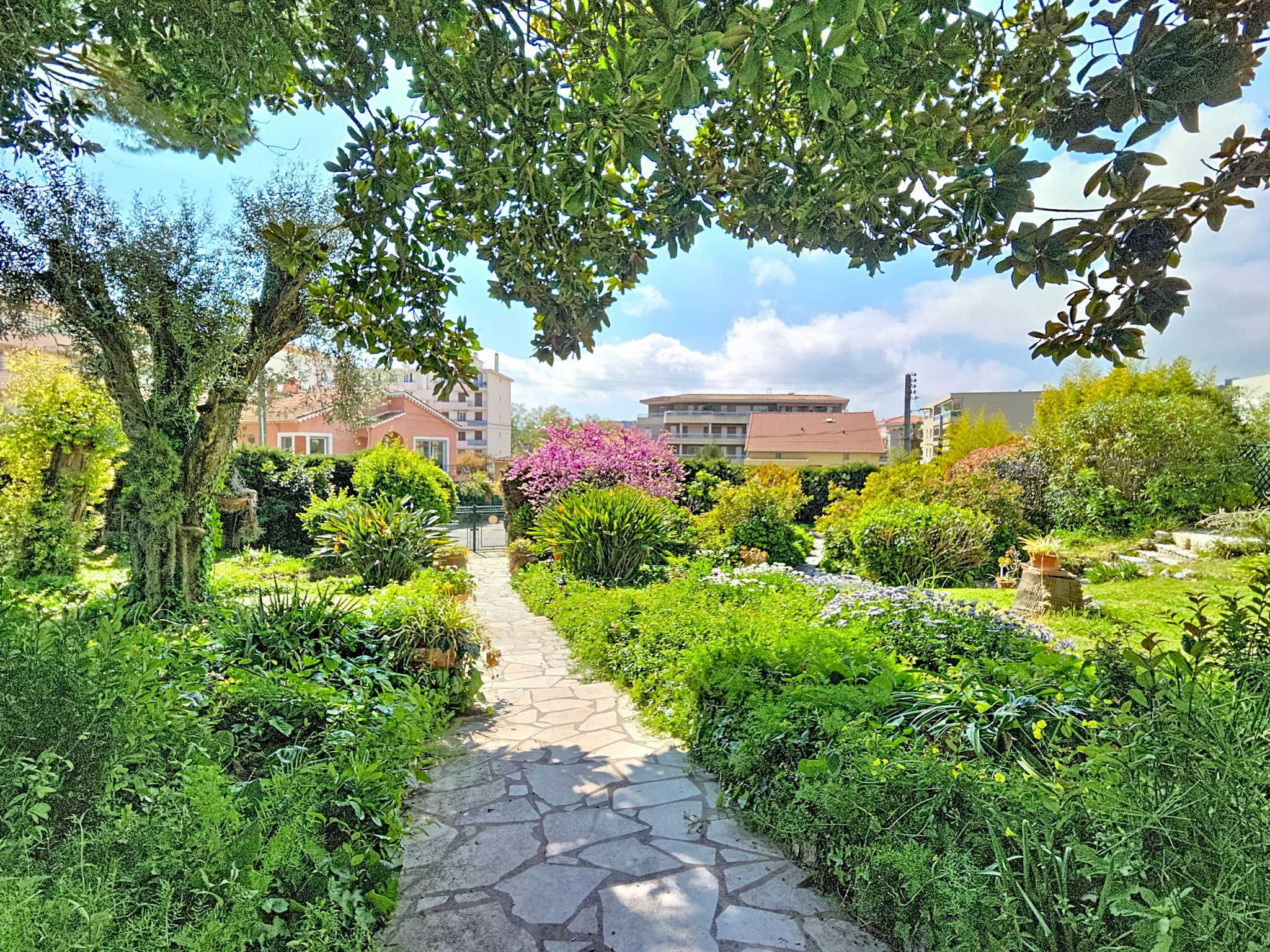 EXCLUSIVITE Cagnes sur mer 4 PIECES en rez-de-jardin avec gr