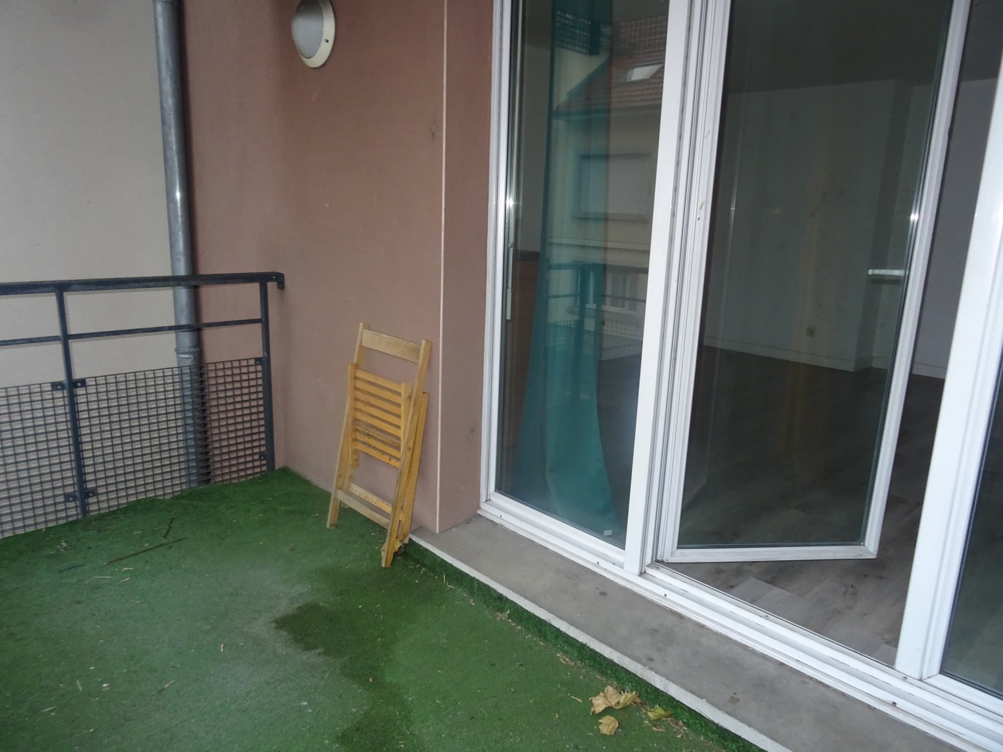 Nancy, F2 avec balcon et parking
