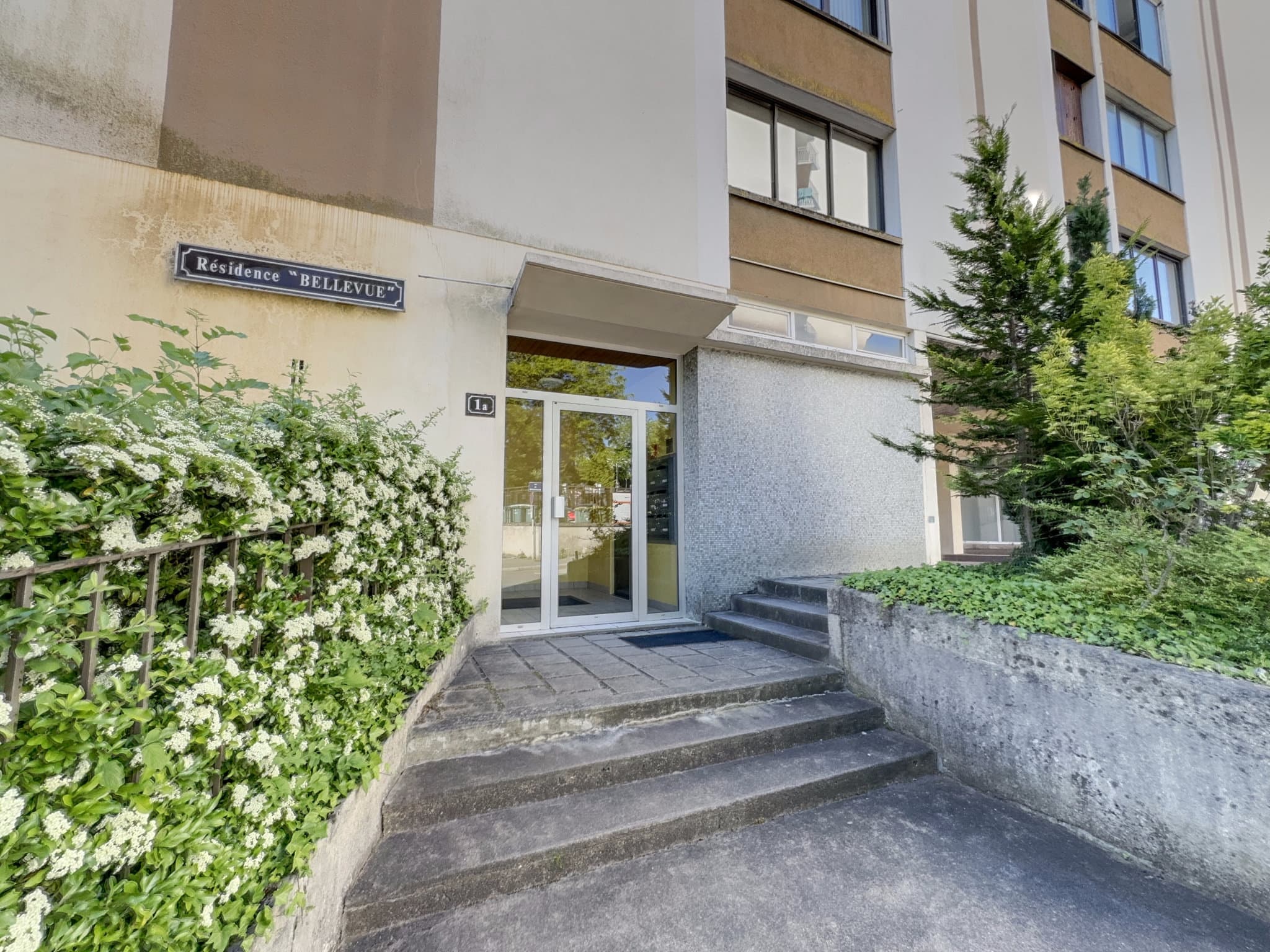 NANCY / BEAUREGARD F6 DE 110M2 + BALCON + LOGGIA + CAVE