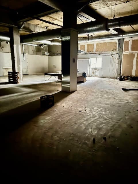 Mulhouse, centre-ville local commerciel de 1052m2
