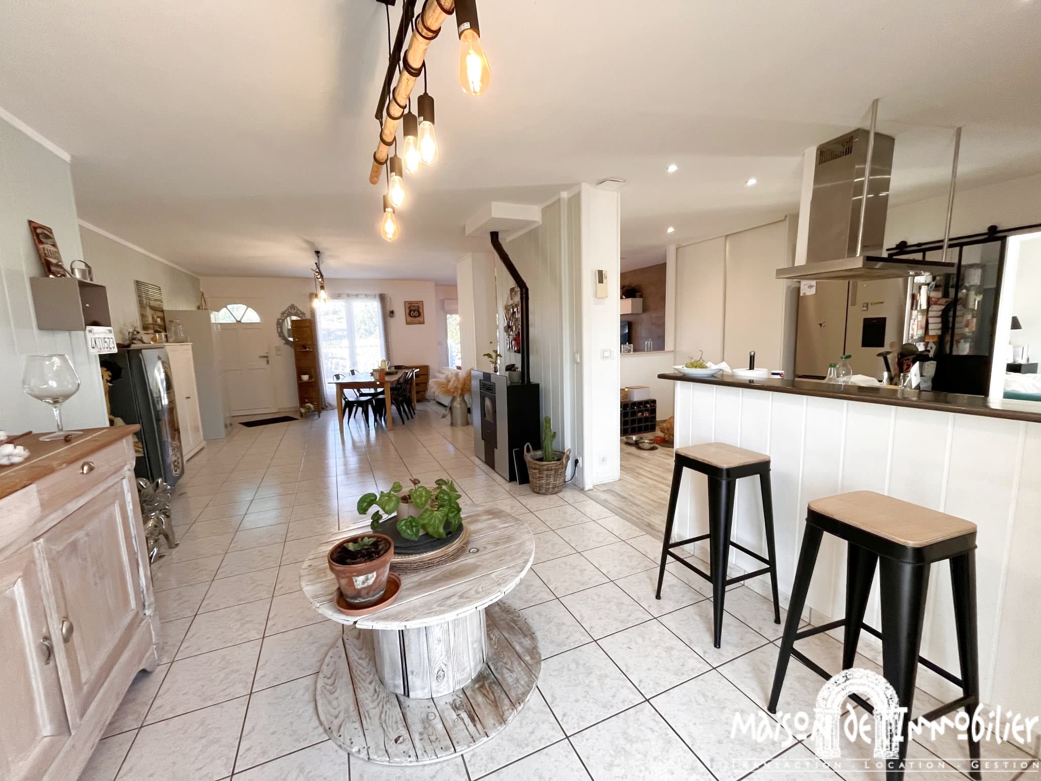 A vendre à COGNAC - Maison contemporaine de plain-pied - 6 p