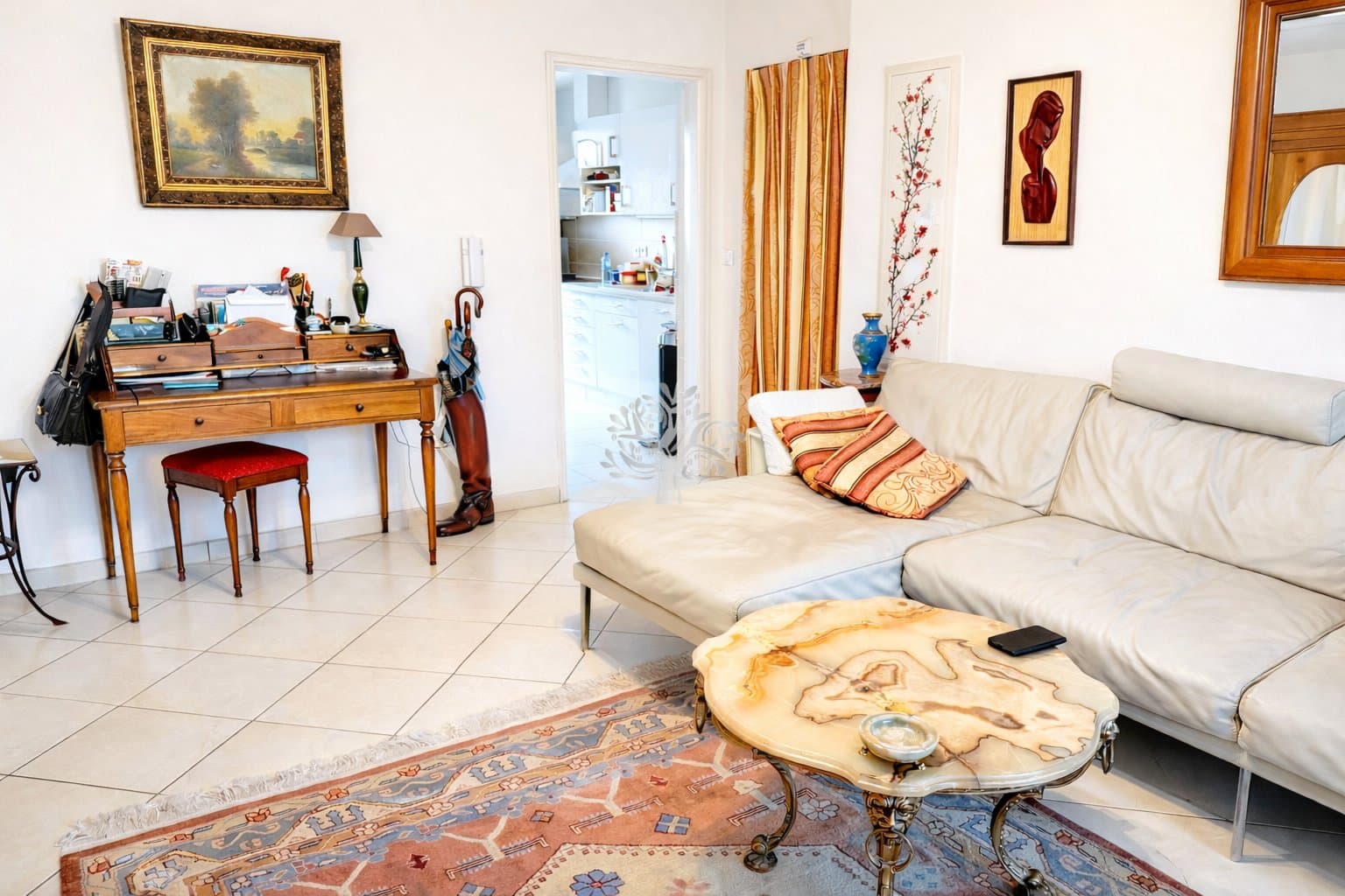 A VENDRE SANARY SUR MER VIAGER 1 TETE 88 ANS DANS UN IMMEUBL