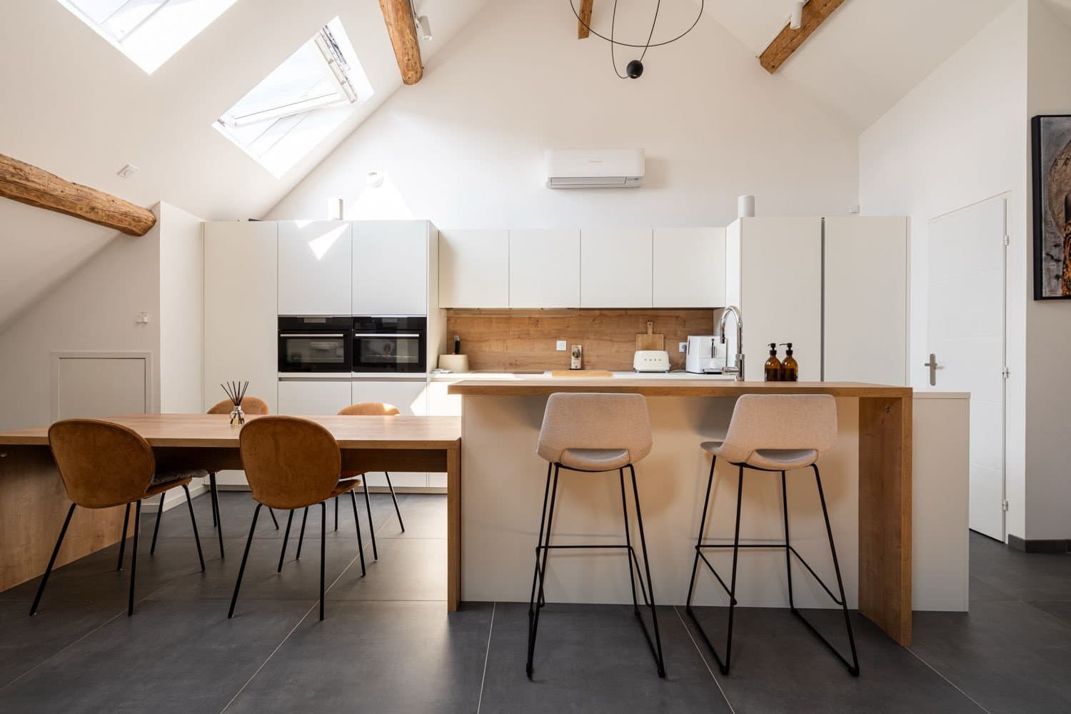ANNECY NORD - Pringy / Promery - maison de village de 210 M2