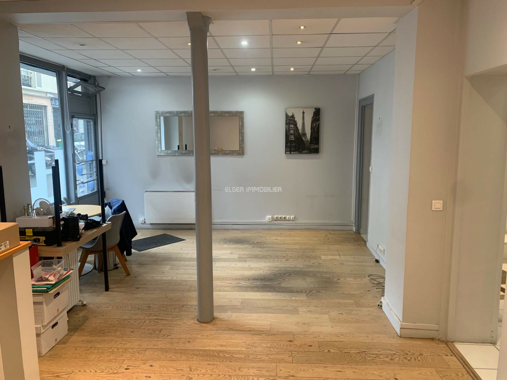A VENDRE MURS LOCAUX COMMERCIAUX rue du général Beuret Métro