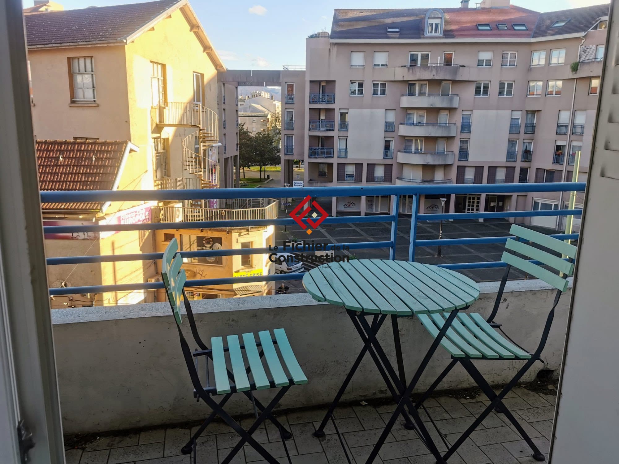 Grand T2 avec balcon secteur chorier