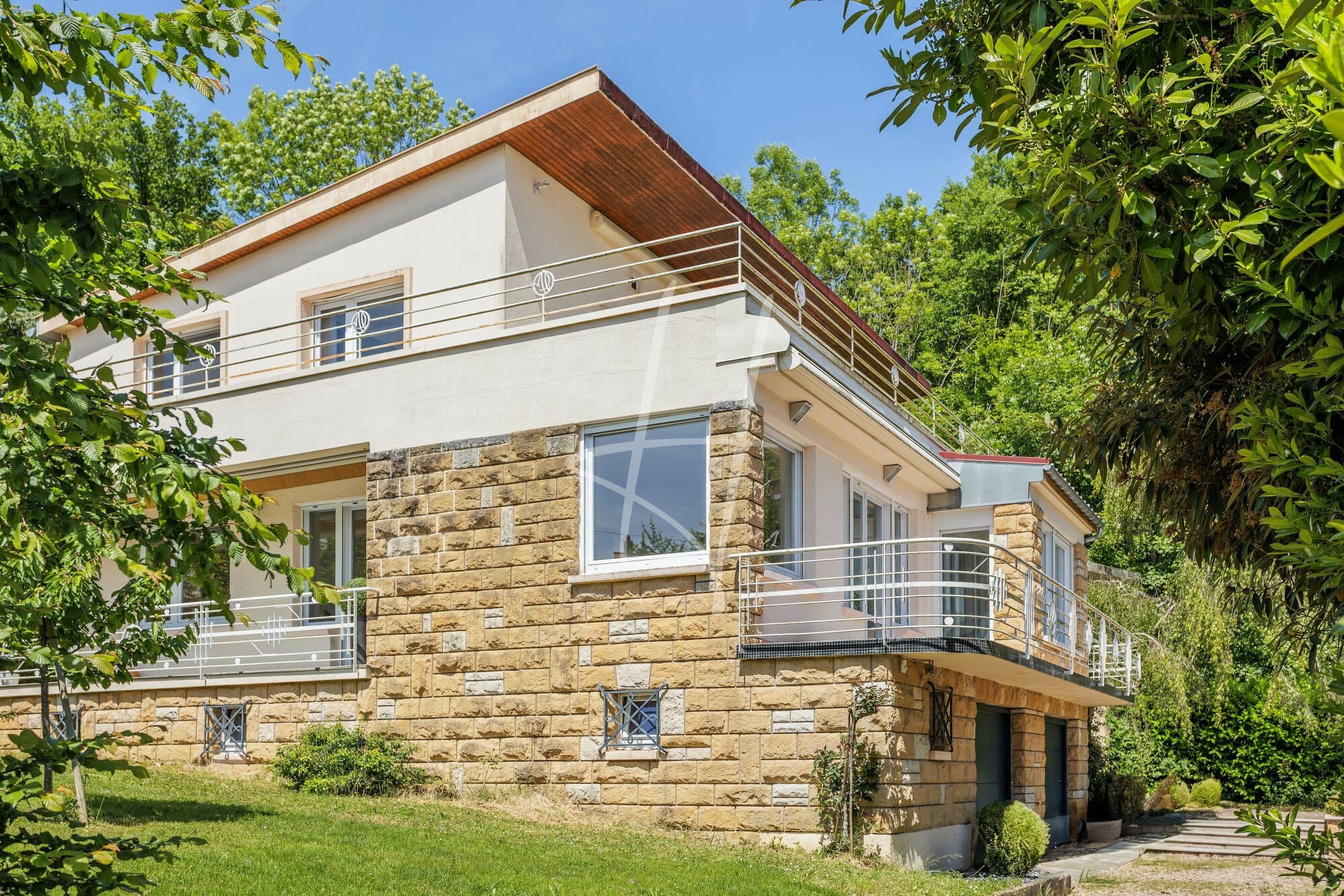 Metz – Secteur METZ | Villa 223 m² – 8 pièces – Jardin 9