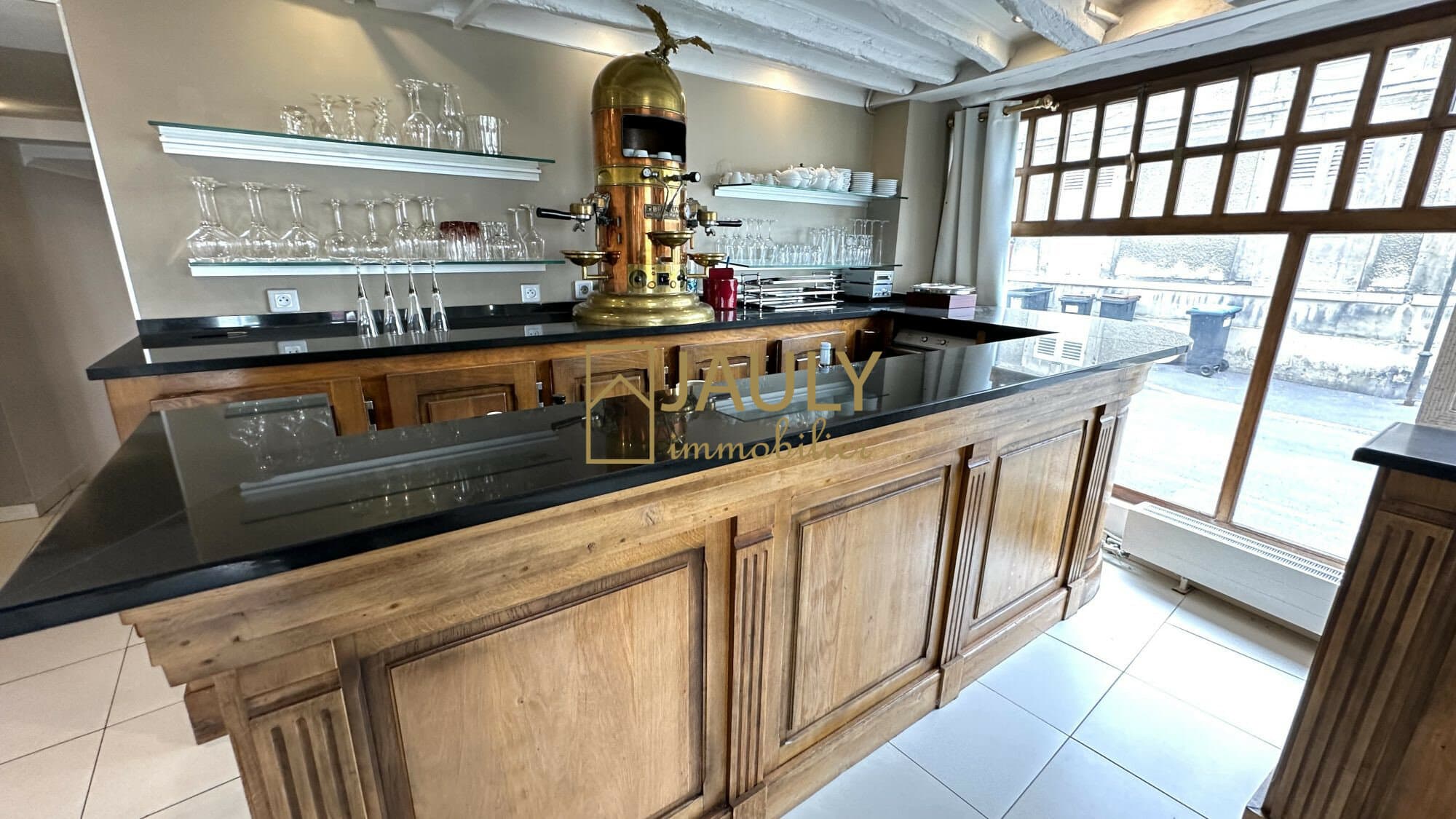 Immeuble 310 m² Restaurant + Appartement Duplex T5