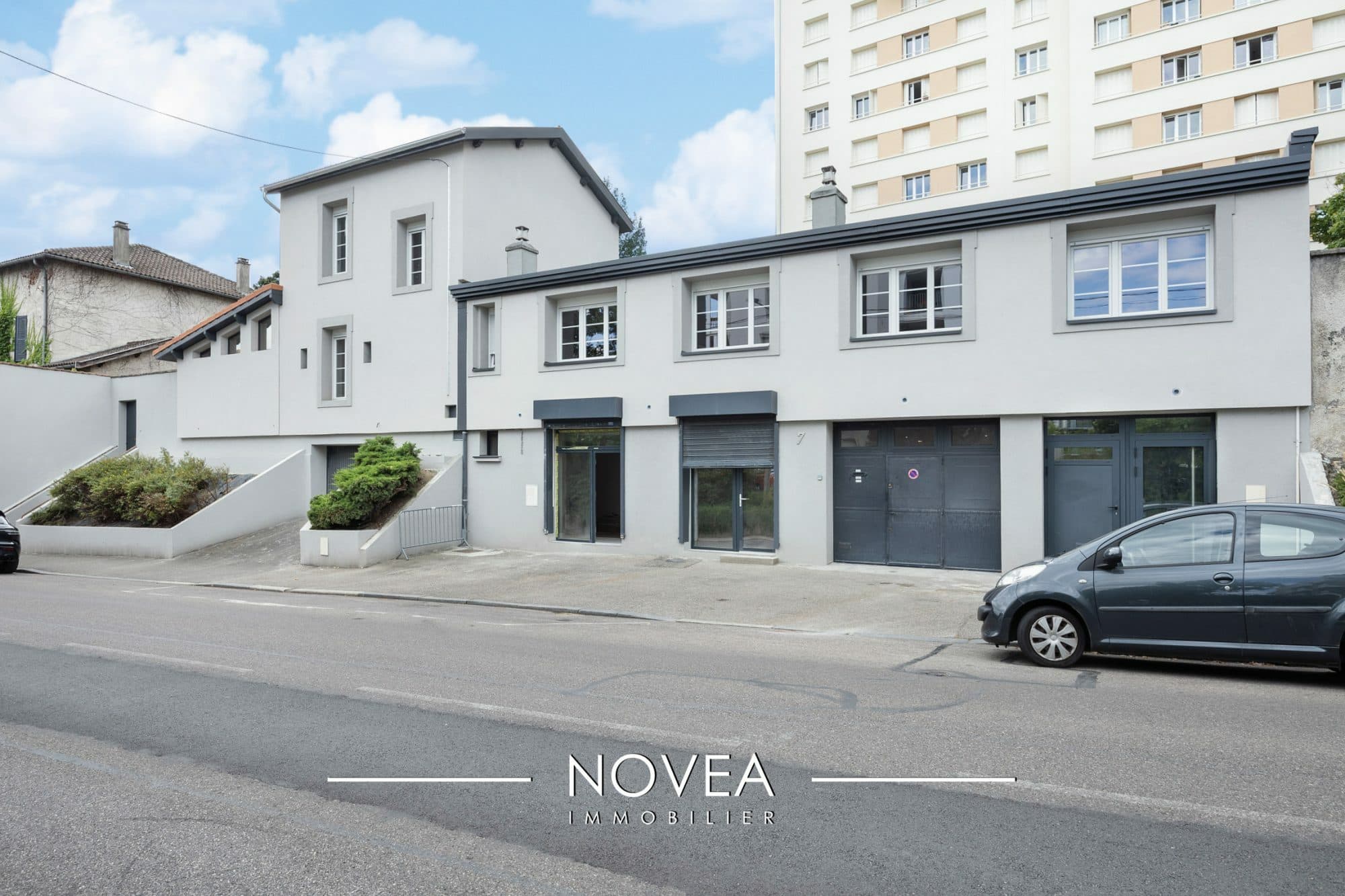 À VENDRE – ENSEMBLE IMMOBILIER ENTIÈREMENT RÉNOVÉ – CROI