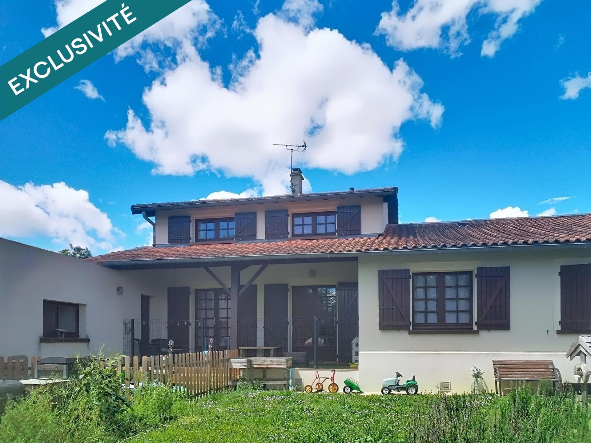 Espace et tranquillité pour cette maison familiale!