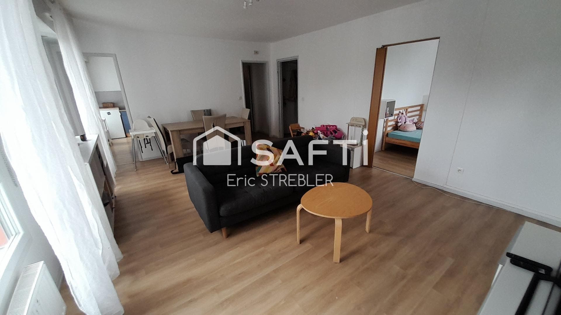 Beau T2 bien situé - cuisine équipée - salle d'eau refaite