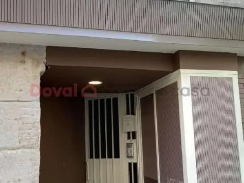 Local comercial en calle de Policarpo Sanz