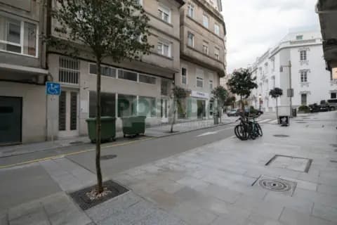 Local comercial en calle del Doctor Cadaval