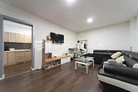 Osijek, Novi grad, na prodaju dva adaptirana i namještena stana u kući 41 m², Osijek, Flat