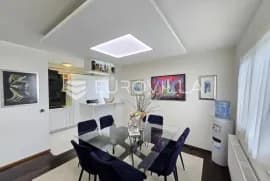 Zagreb, Maksimir, kvalitetan dvoetažni stan u mirnom okruženju 89 m², Zagreb, Flat