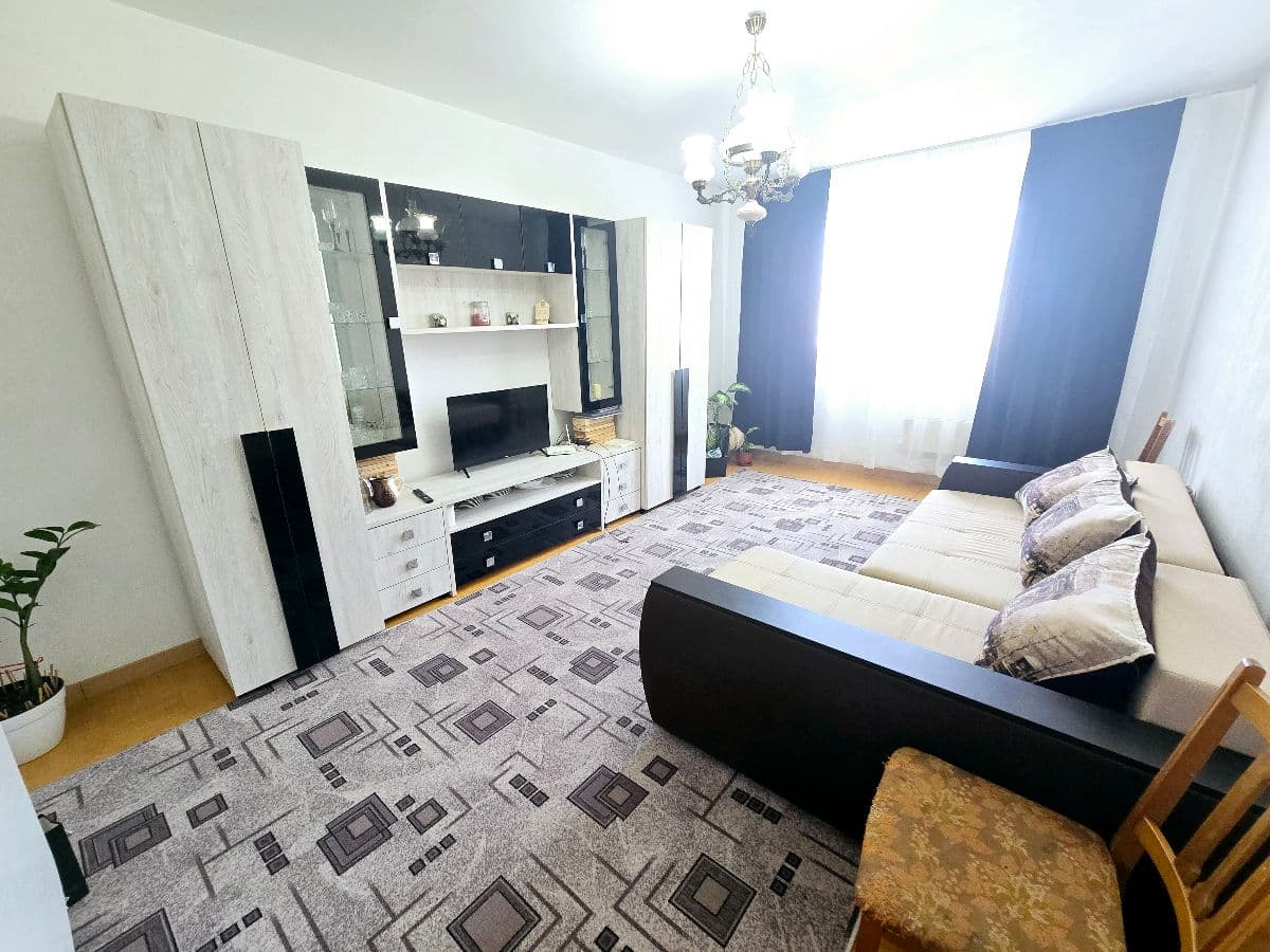 Apartament cu 3 camere, 68 m², 8 etaj