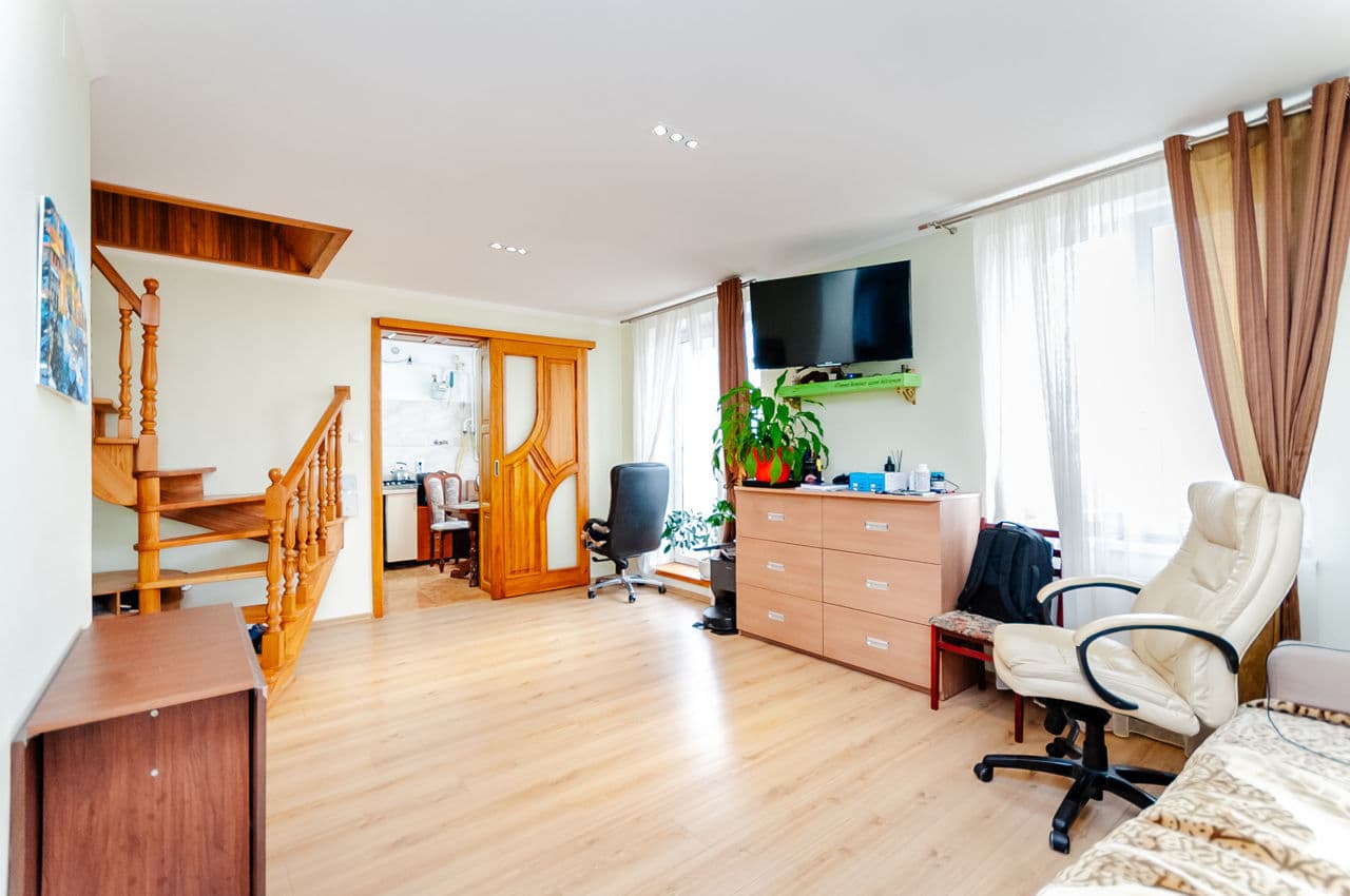 Apartament cu 2 camere, 76 m², 5 etaj
