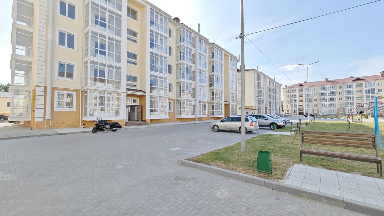 Apartament cu 3 camere, 67 m², 3 etaj
