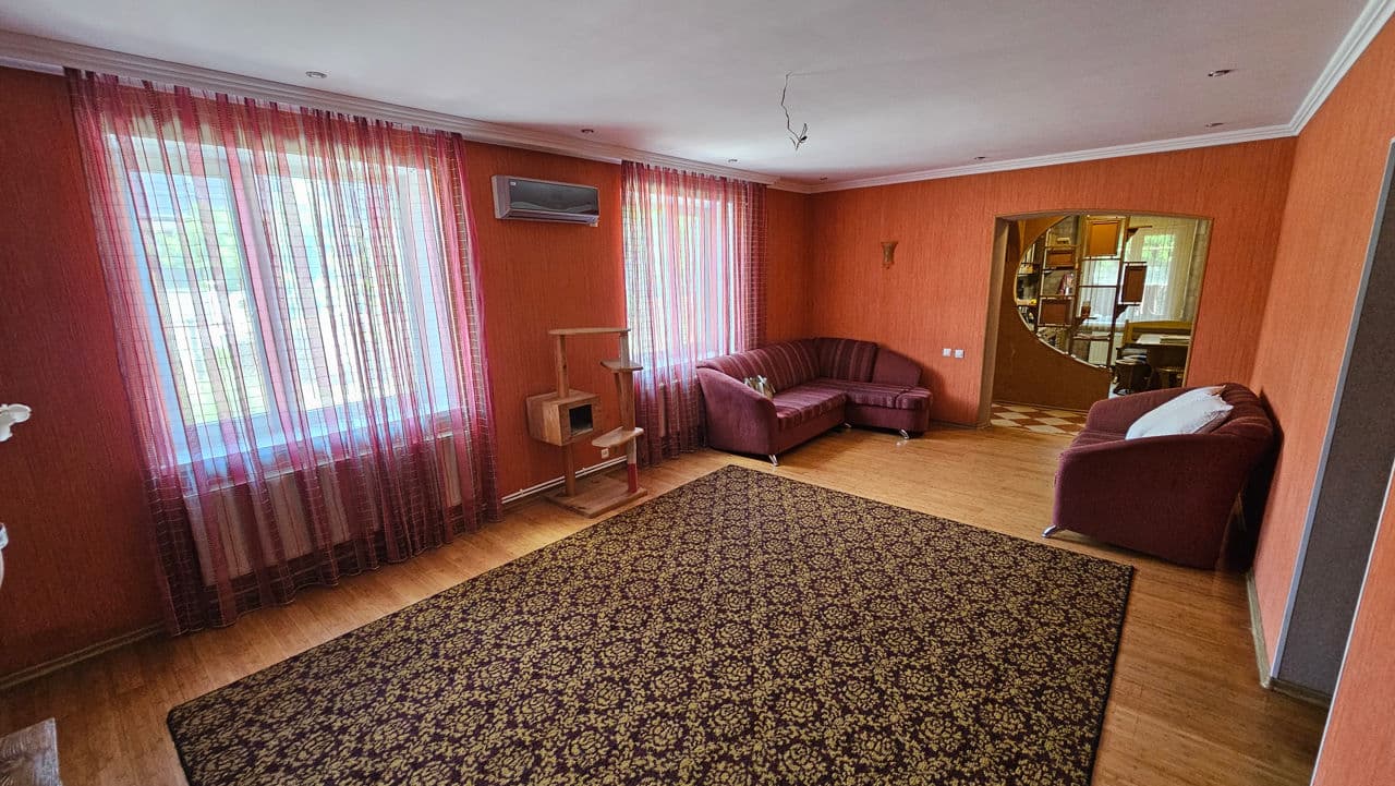Casă 120 m² pe teren 8 ari