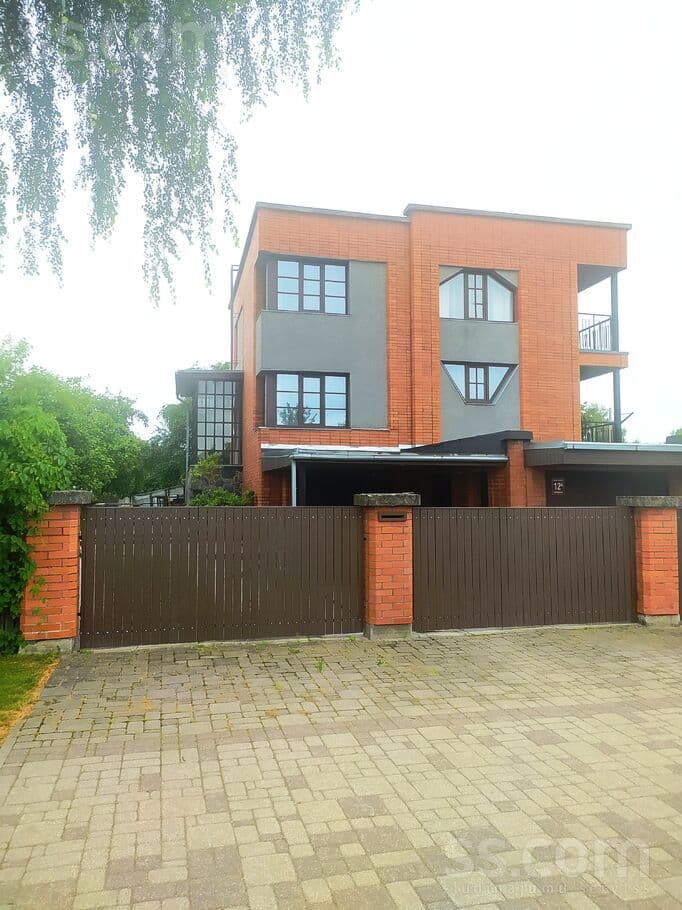 1 rooms, 600.0 m², Jelgava