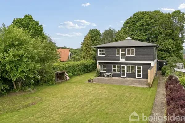 Villa i Mølholm på 209 m² beboelse med 5 værelser & 2 badeværelser