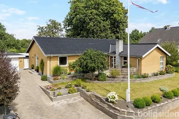 5 rooms, 159.0 m² in Vinkelvej 1, 8732, Hovedgård