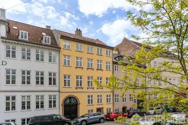 Historisk byhus – totalt istandsat og indflytningsklart i hjertet af Christianshavn