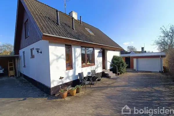 Charmerende villa med udsigt